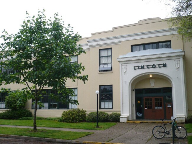 Primary Photo - Spacious studio Condo near fairgrounds