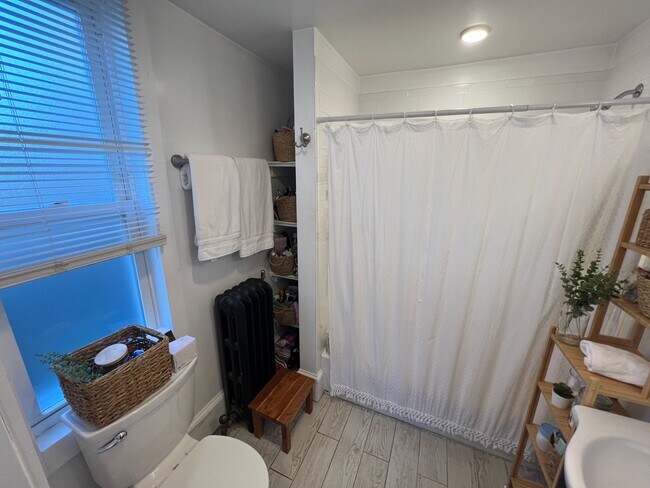 Building Photo - 42-44 Gorham