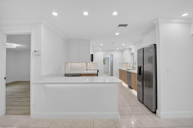 Building Photo - 4599 Brady Blvd