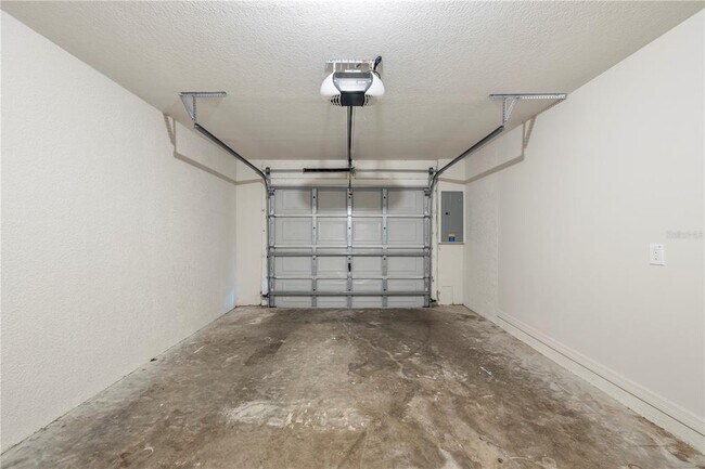 Building Photo - 37228 Grassy Hill Ln