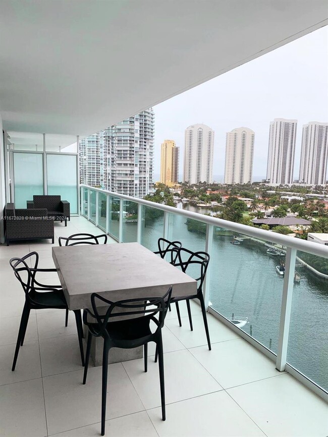 Primary Photo - 400 Sunny Isles Blvd