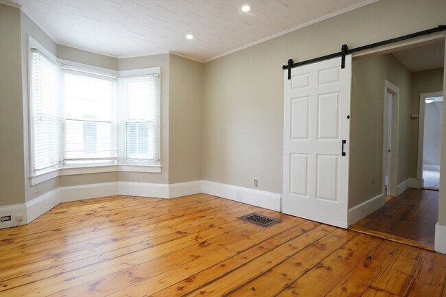 Building Photo - 139 Timson St