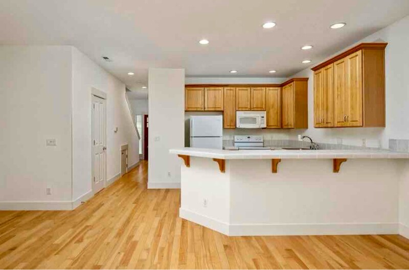 Building Photo - 15235 SW Jasper Ln