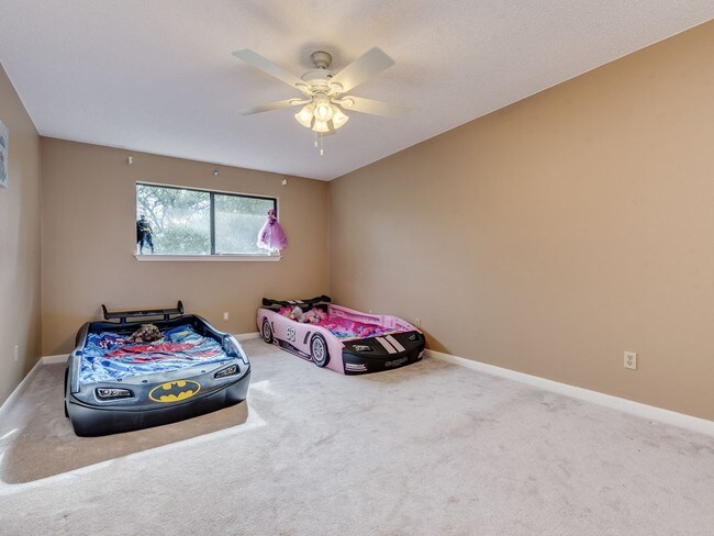 Building Photo - 9305 Springwood Dr