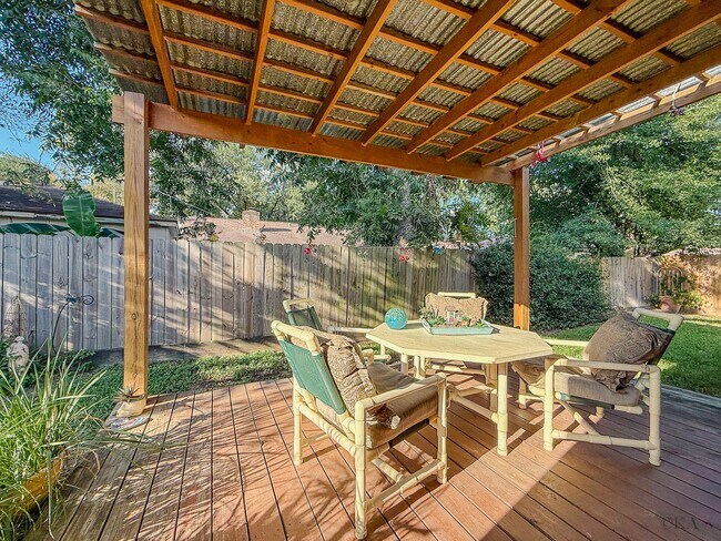 Building Photo - 3306 Hunterwood Dr
