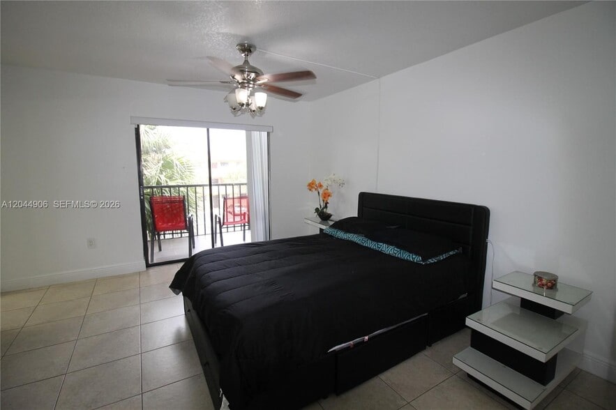 Building Photo - 8415 SW 107th Ave