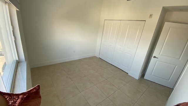 Building Photo - 900 SW 7th St