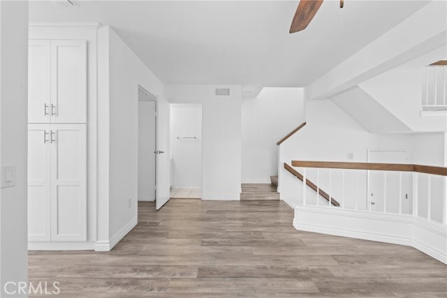 Building Photo - 9 Moon Shadow