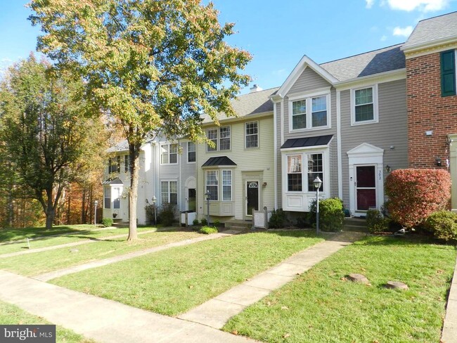 Building Photo - 304 Pinnacle Dr