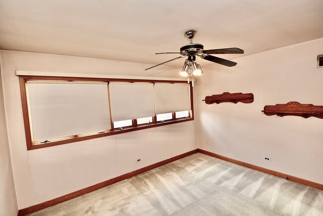 Building Photo - 819 N 17th Ave