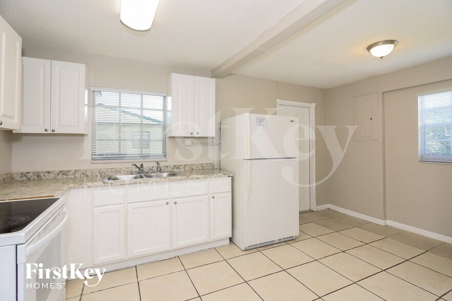 Building Photo - 30207 SW 158th Pl