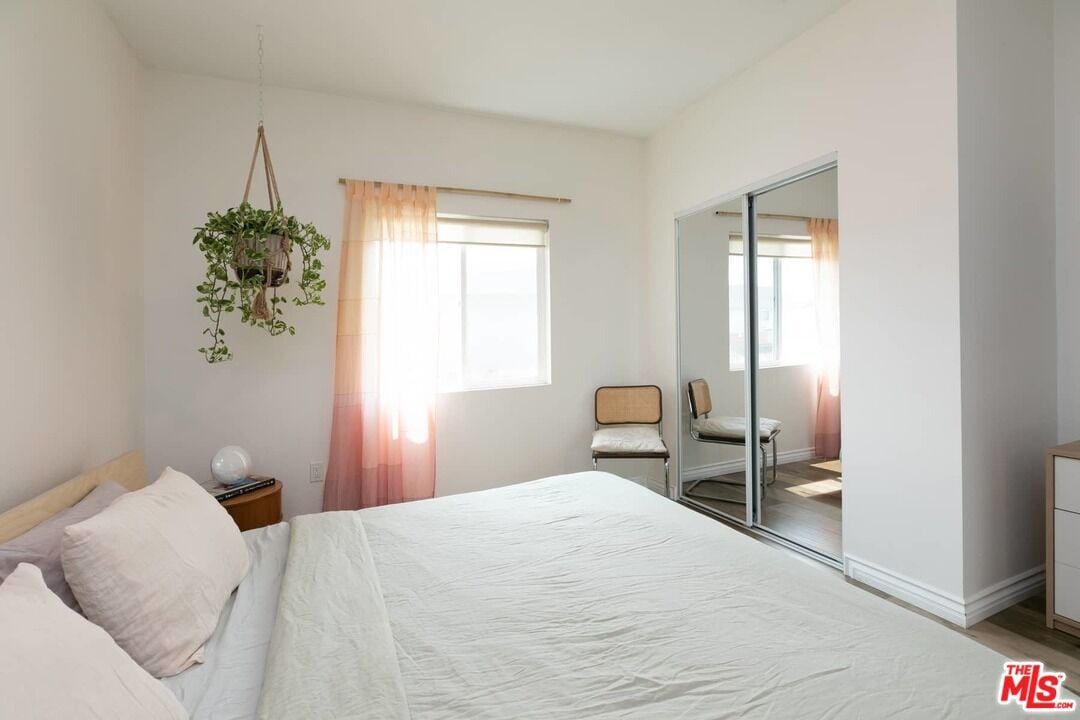 Building Photo - 632 S Evergreen Ave