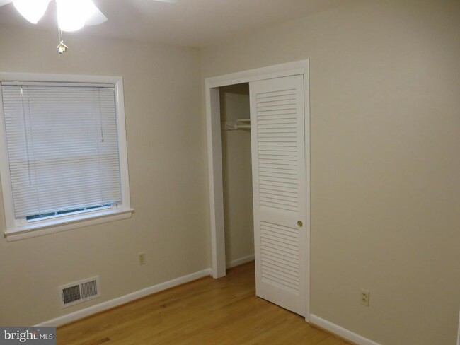 Building Photo - 6322 Linway Terrace