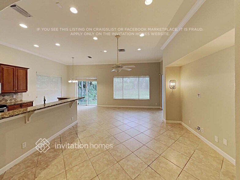 Building Photo - 12681 NW 78th Manor