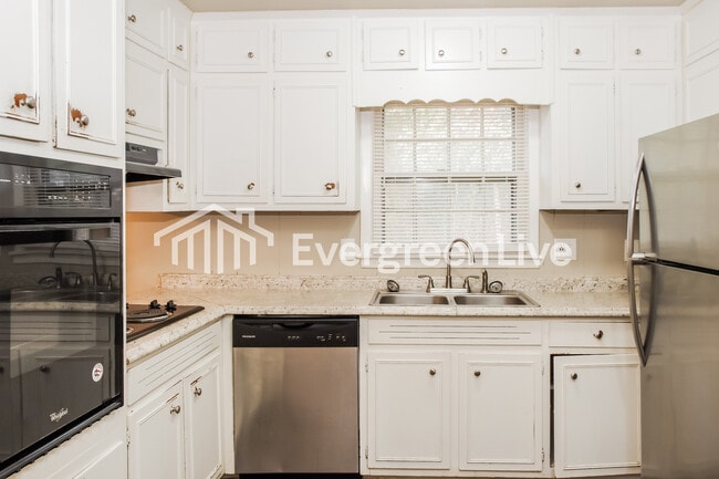 Building Photo - 3463 Darlene Cir NW