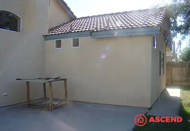 Building Photo - 3-Bedroom Home In Southwest!