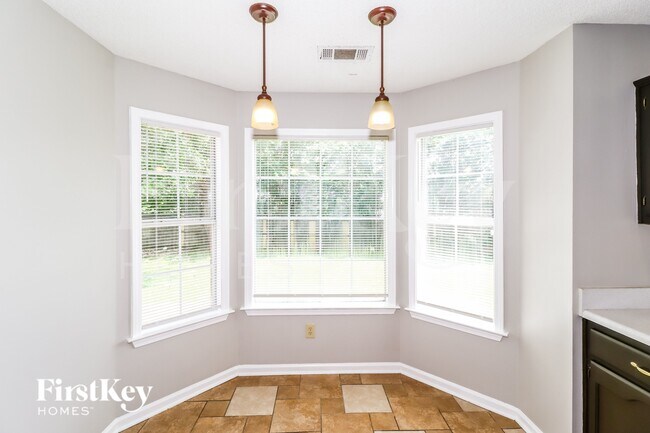 Building Photo - 2785 Fletcher View Dr