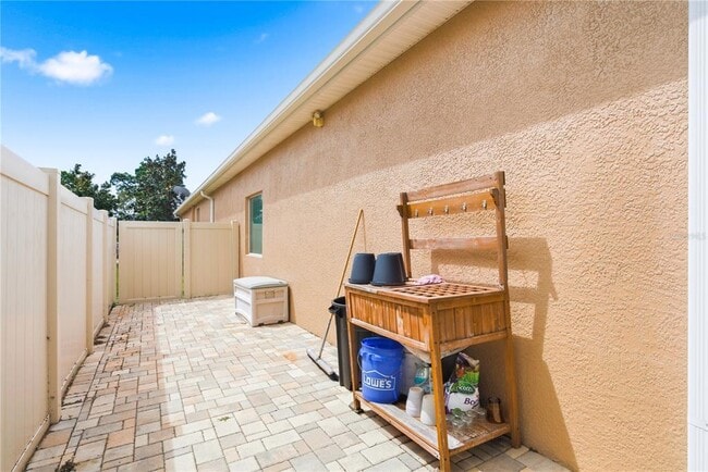 Building Photo - 2211 Barracuda Ct