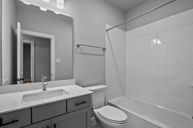 Building Photo - 1519 Noble Pk Dr