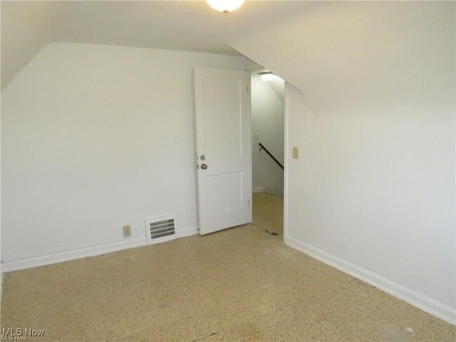 Building Photo - 6424 N Ridge Rd