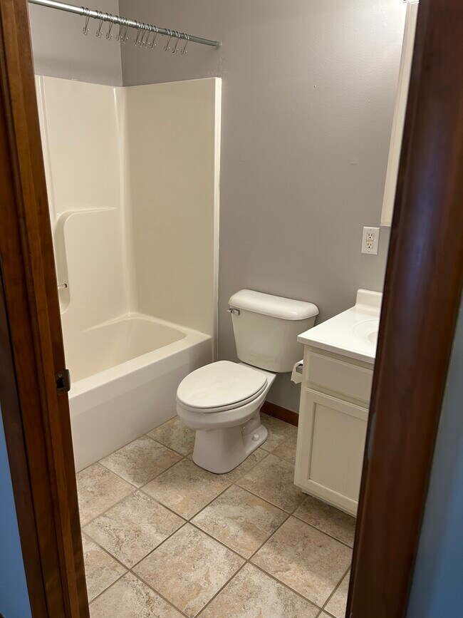 Building Photo - 3516 W Wackerly St