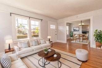 Building Photo - Charming North Park 2 Bedroom with Washer/Dryer, Backyard & Parking!