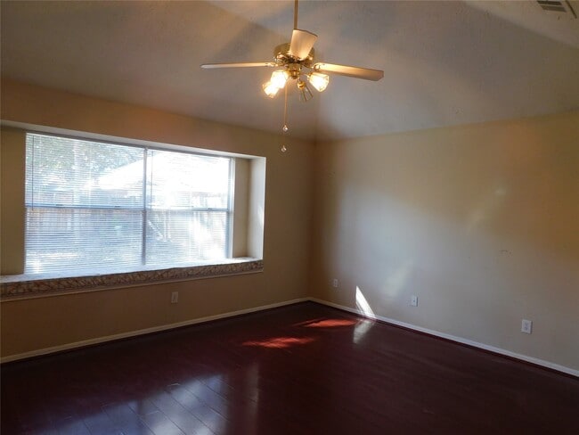 Building Photo - 122 High Meadows Dr