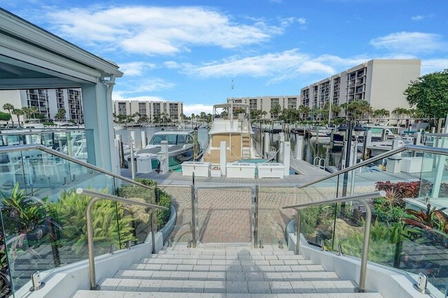 Building Photo - 2687 N Ocean Blvd