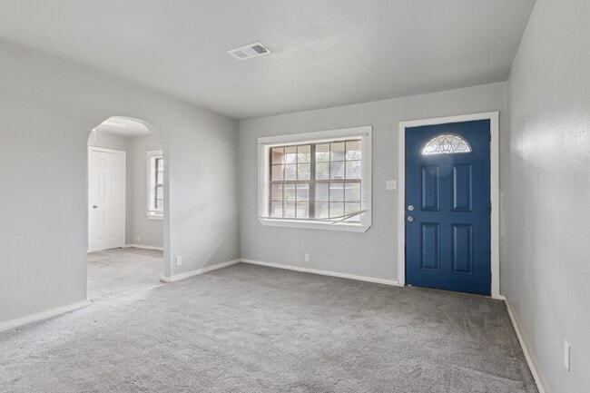 Building Photo - 9029 Homewood Ln