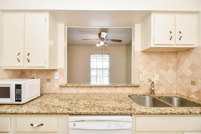 Building Photo - 9021 Gaylord Dr