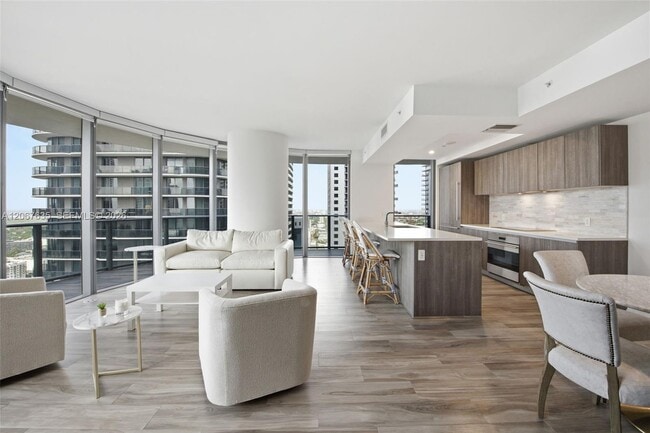 Building Photo - 801 S Miami Ave