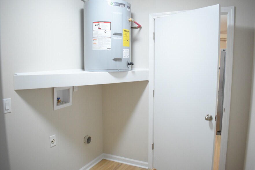 Building Photo - 4839 Berkley Dr