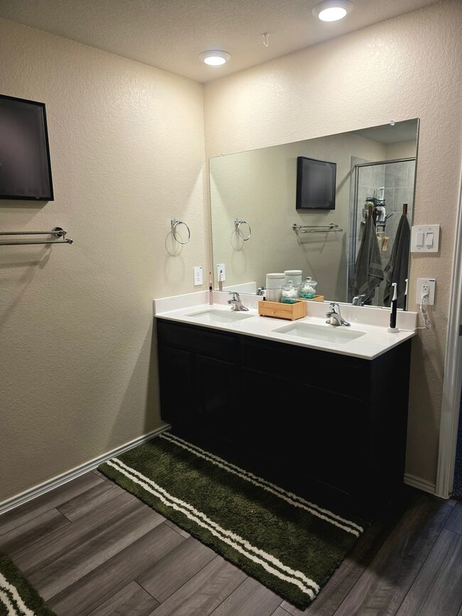 Building Photo - 2569 Merganser Dr