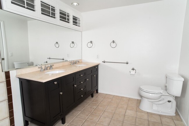 Building Photo - 18624 Kenya St