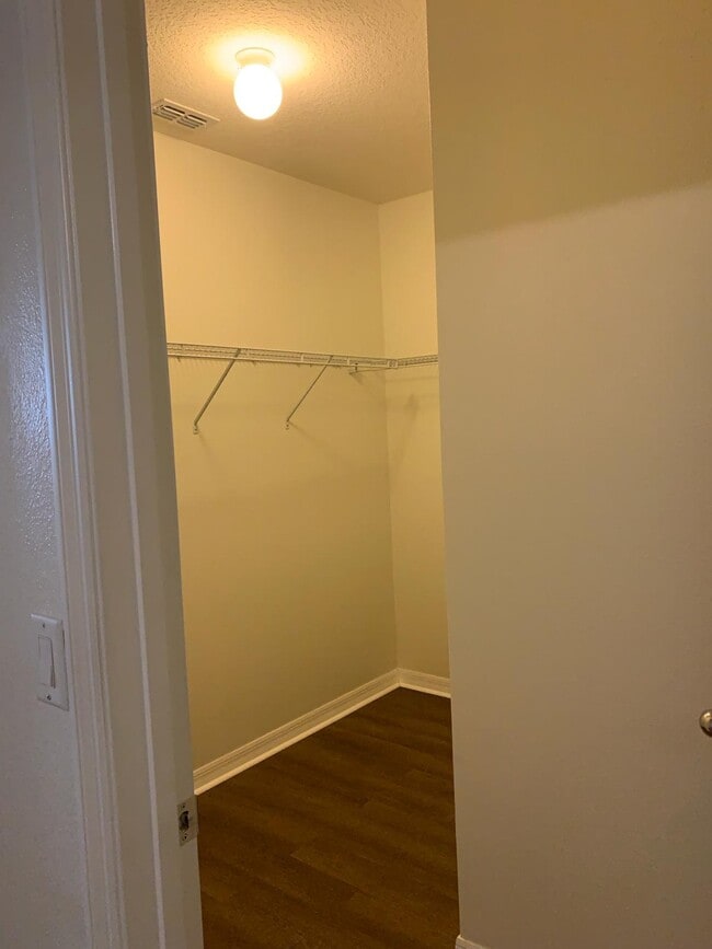 Building Photo - 224 Hamlet Rd