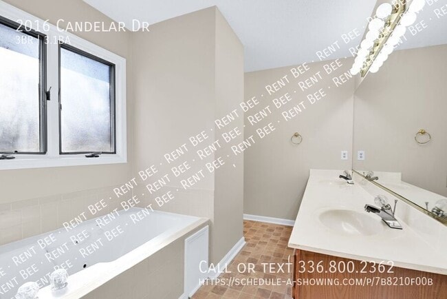 Building Photo - 2016 Candelar Dr