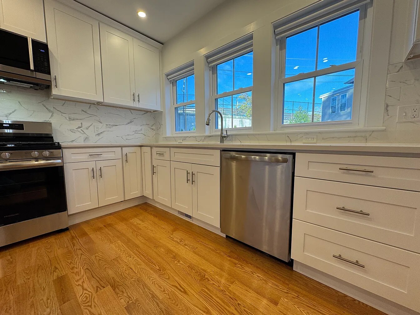 Building Photo - 86 Orchard St