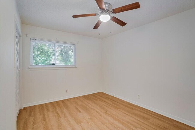Building Photo - 509 Treys Way