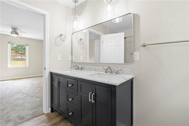 Building Photo - 33 Smyrna Powder Springs Rd SE