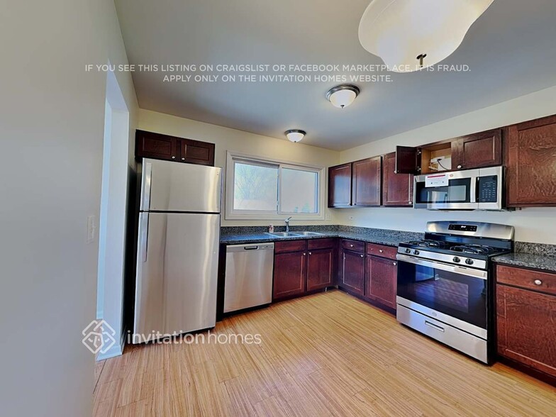 Building Photo - 133 Flagstaff Dr
