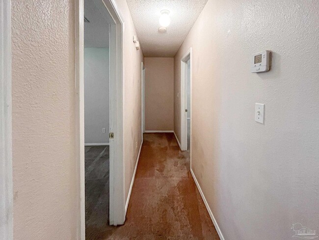 Building Photo - 902 Catskill Ln