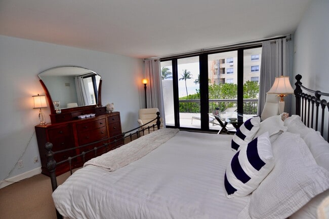 Building Photo - 2660 S Ocean Blvd