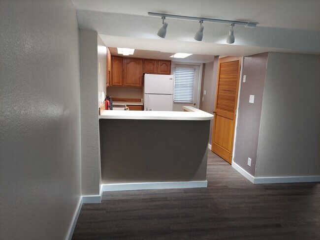 Building Photo - 815 Avenue C