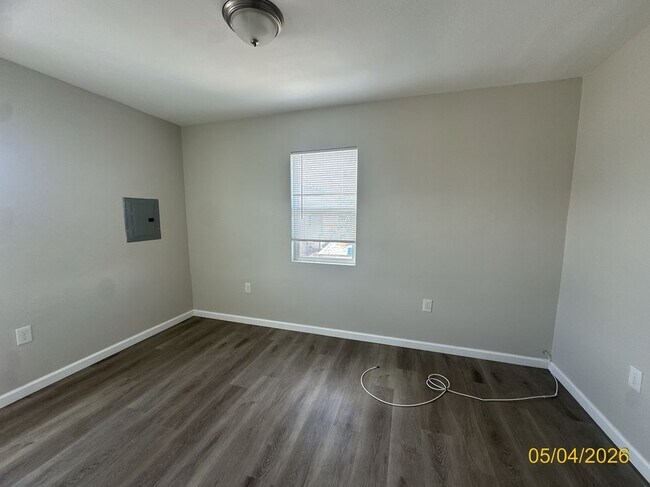 Building Photo - 4734 E 57th St