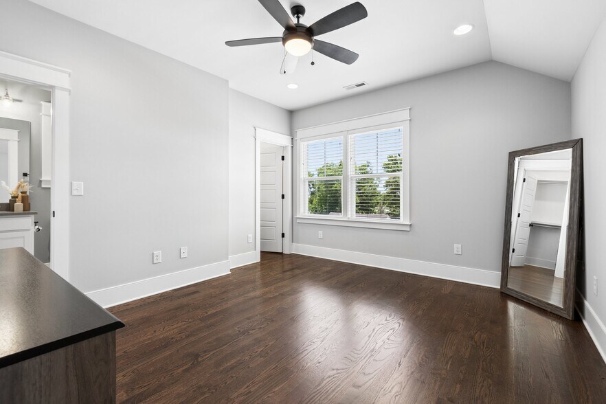 Building Photo - 625A Ries Ave