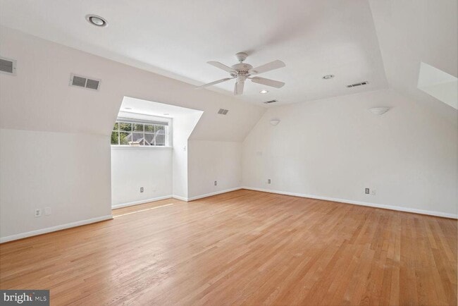 Building Photo - 7701 Barnum Rd