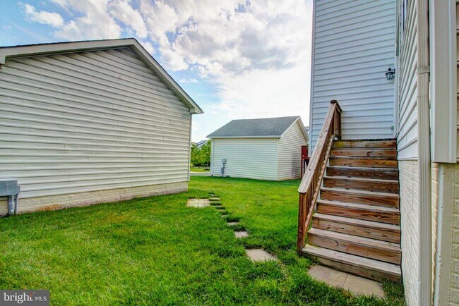 Building Photo - 4105 Brushfield Dr