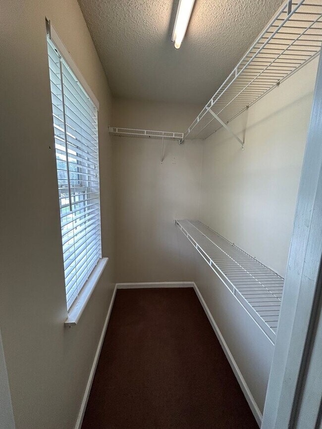 Building Photo - COMING SOON! N Greensboro, 4/2.5 home off of N Church St near Lake Jeanette & I-840