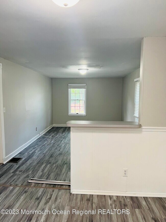 Building Photo - 36 Mundy Ave