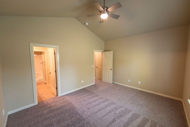Building Photo - Very nice single level home in NE Bend!  P...
